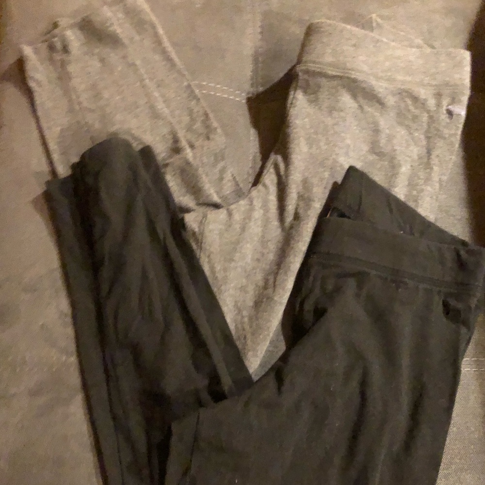 Victoria’s Secret PINK legging (black and gray)